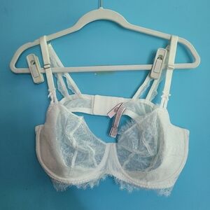 Victoria’s Secret Dream Angels Push Up Without Padding White Lace 38D